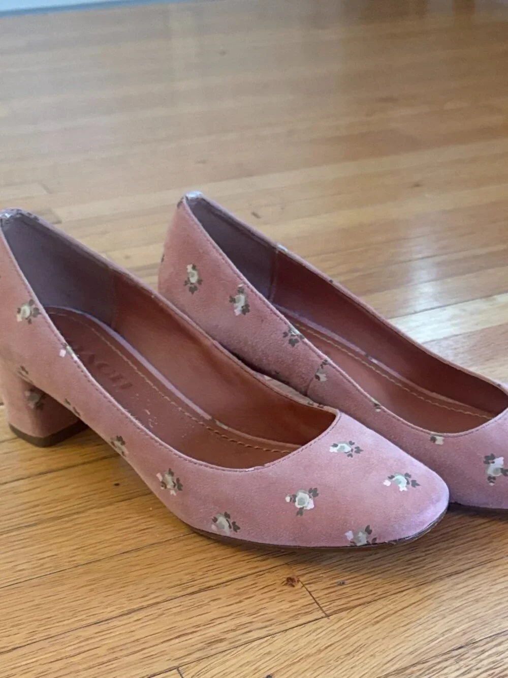 Coach Seude Pump With Prairie Print - Picture 9 of 10